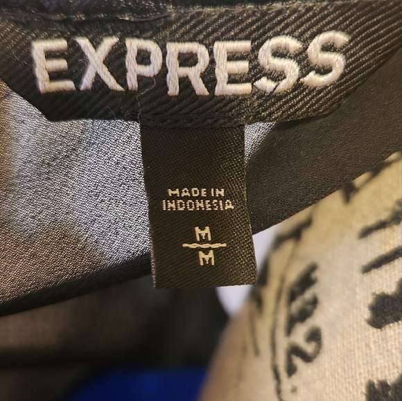 Express Blouse - Picture 5 of 6